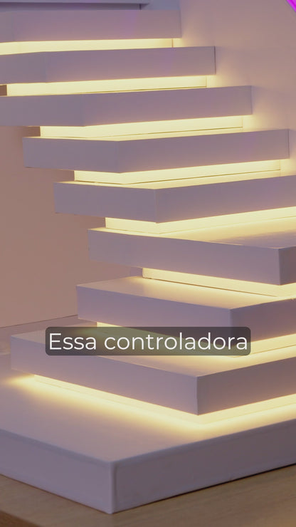 CONTROLADOR DE ILUMINAÇÃO LED PARA ESCADA